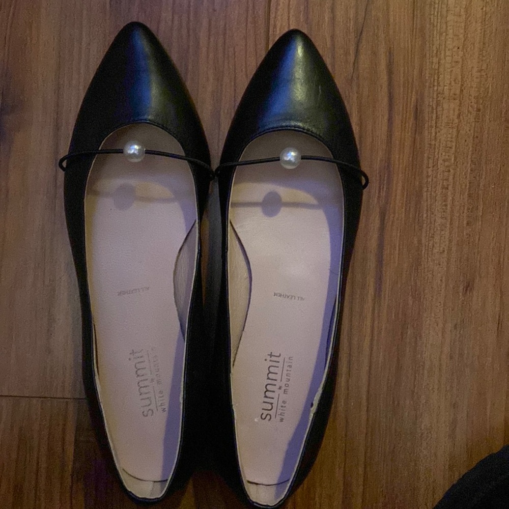 Summit - White Mountain Baller Flats with Pearls